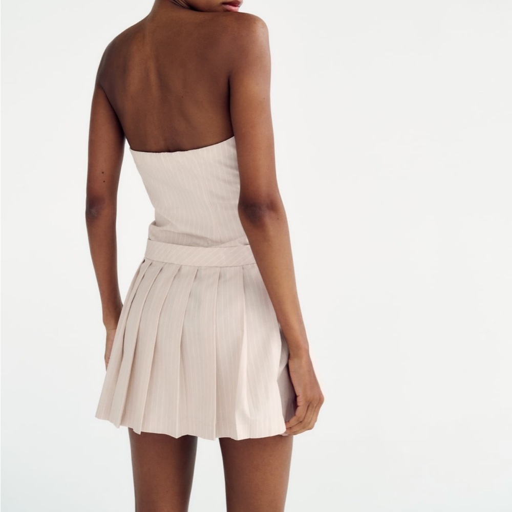 Pinstripe tube pleated mini dress cream / ivory / light nude- strapless - Picture 2 of 11